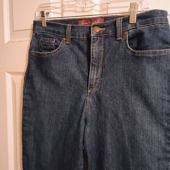 Gloria Vanderbilt Amanda Jeans, Womens, 10, Hi-Rise, Straight Leg, Gently Used - Picture 4 of 6
